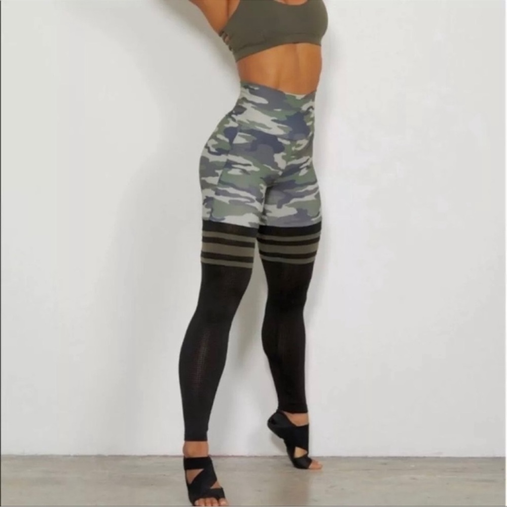 Bombshell sports wear legging large